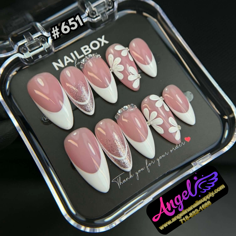 Angelina Handmade Custom Press-On #0651 - Blush Daisy