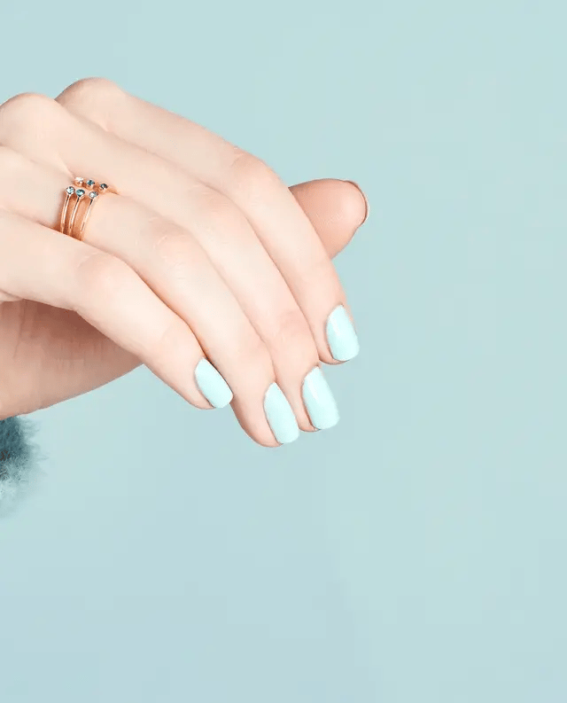 Sơn móng tay OPI NL V33 Gelato trong tâm trí tôi